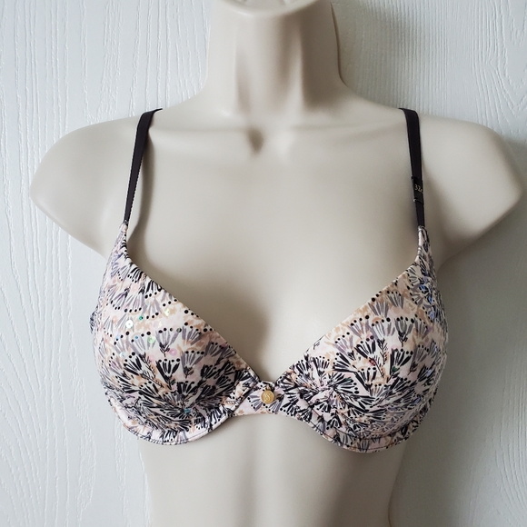 Victoria's Secret Lined Demi Bra - Picture 2 of 9